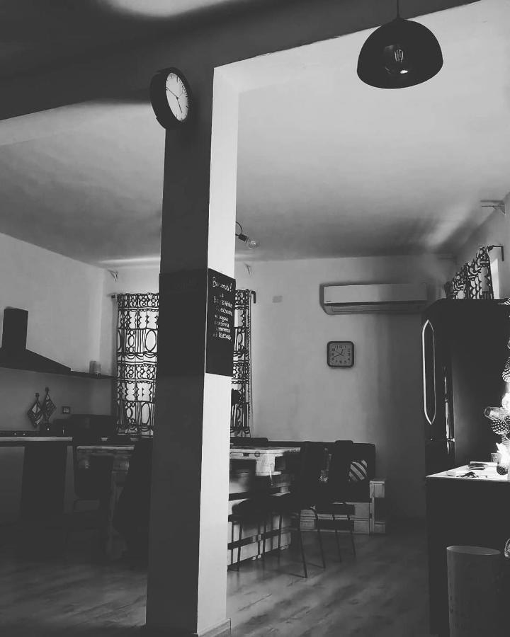 Black&White Guest House Iglesias Exteriér fotografie