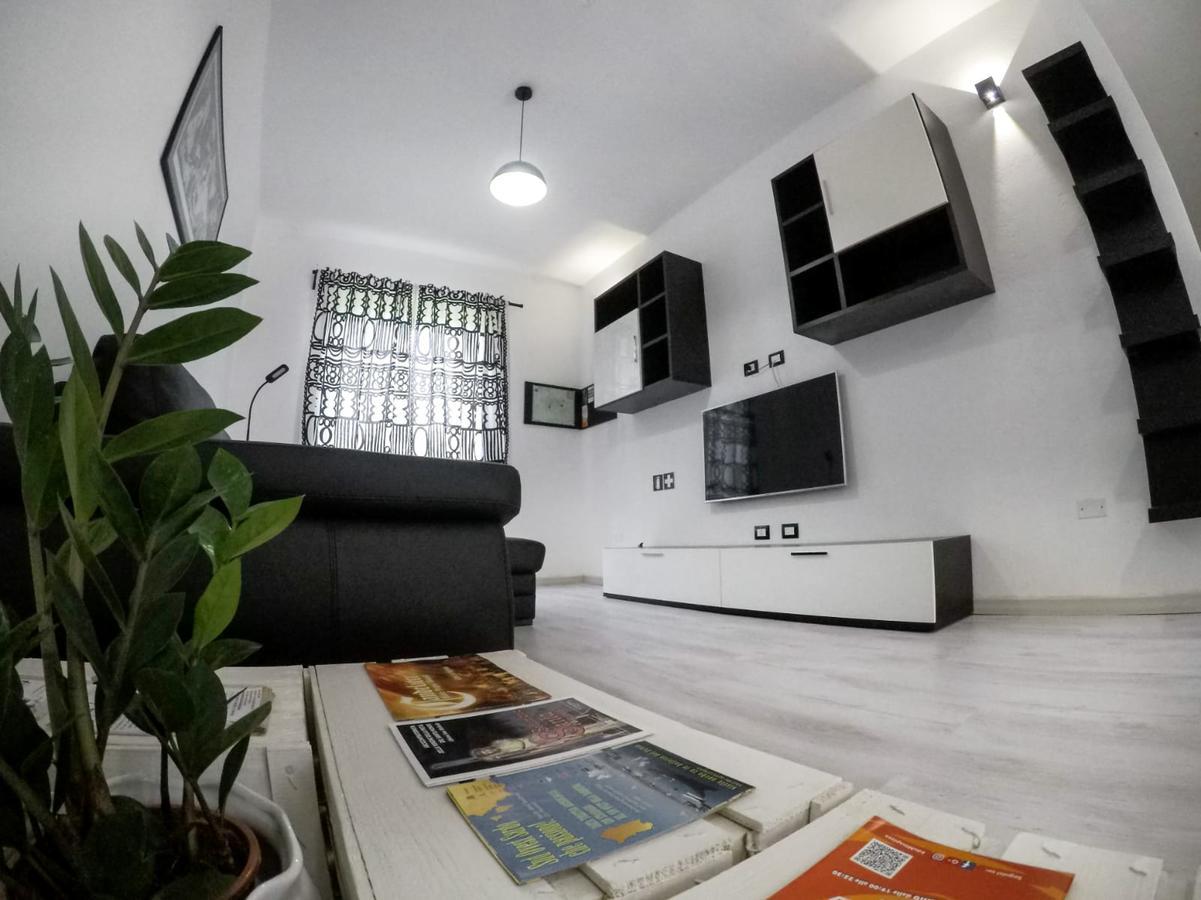 Black&White Guest House Iglesias Exteriér fotografie