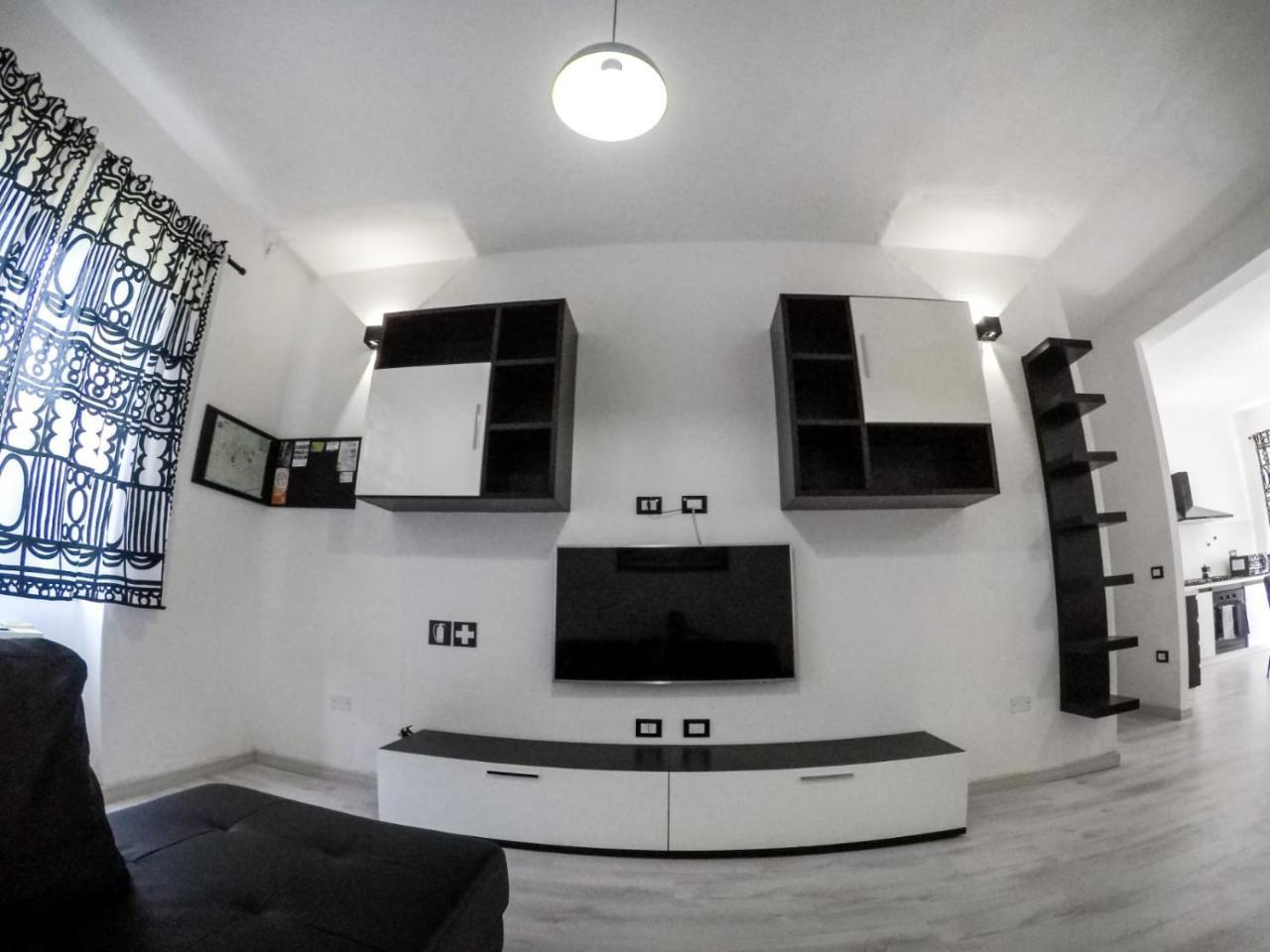 Black&White Guest House Iglesias Exteriér fotografie